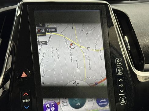 Used 2017 Toyota Prius Prime Advanced image 23