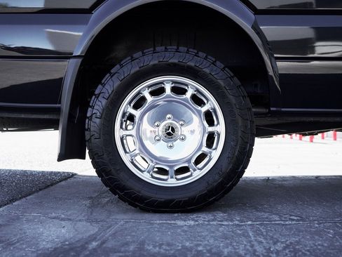 Used 2017 Mercedes-Benz Sprinter 3500 image 15