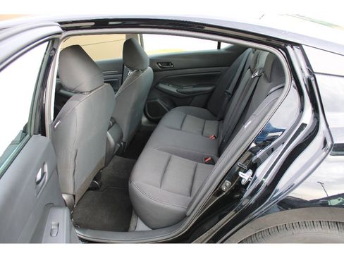 Used 2024 Nissan Altima 2.5 S image 14