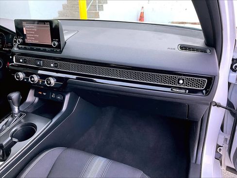 Used 2024 Honda Civic Sport image 13