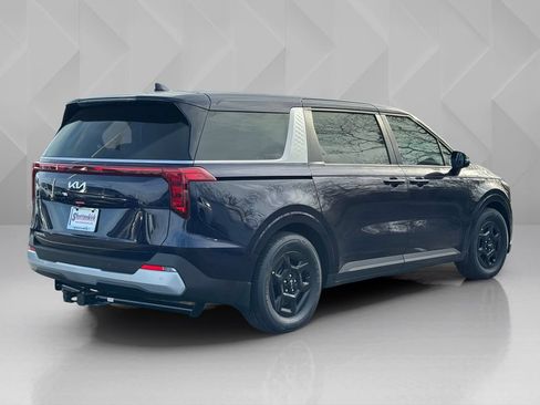 New 2026 Kia Carnival FWD image 5