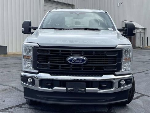 New 2026 Ford F250 XL w/ XL Chrome Package AWD/4WD image 6