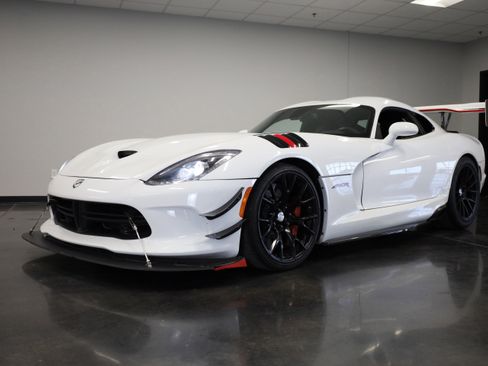 Used 2017 Dodge Viper ACR w/ Extreme Aero Package image 3