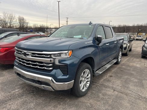 Used 2024 Chevrolet Silverado 1500 LTZ w/ LTZ Premium Package image 3