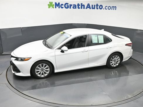 Used 2020 Toyota Camry LE w/ Convenience Package FWD image 22
