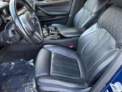 Used 2021 BMW M550i xDrive w/ Executive Package AWD/4WD image 5