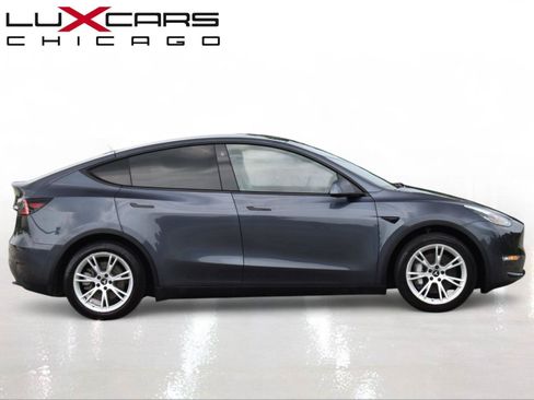 Used 2021 Tesla Model Y Long Range AWD/4WD image 8