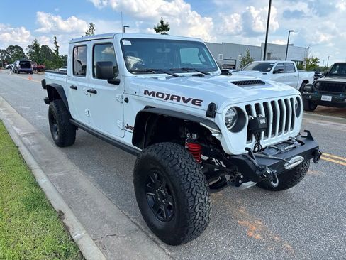 Used 2022 Jeep Gladiator Mojave w/ LED Lighting Group AWD/4WD image 8