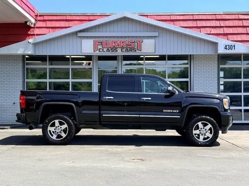 Used 2016 GMC Sierra 2500 SLT w/ Duramax Plus Package image 2