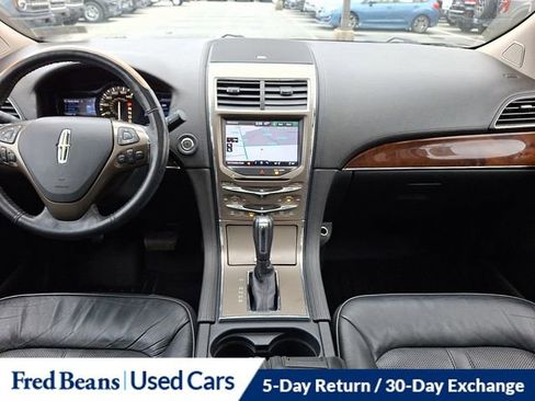 Used 2013 Lincoln MKX AWD image 17