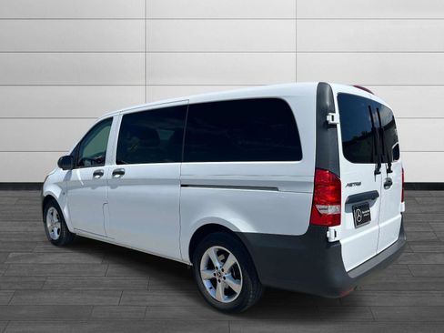 Used 2023 Mercedes-Benz Metris Passenger image 4