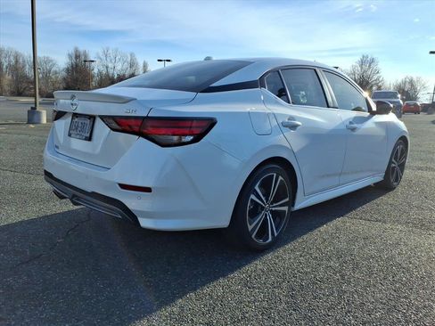 Used 2022 Nissan Sentra SR w/ Trunk Package image 4