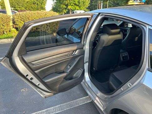 Used 2022 Honda Accord Sport image 11