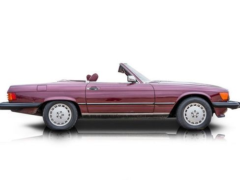 Used 1988 Mercedes-Benz 560 SL image 2