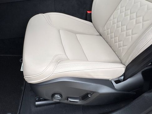 New 2026 Volvo XC60 B5 Plus w/ Protection Package Premier image 19