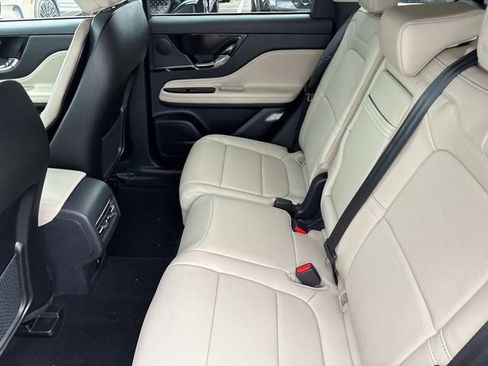 New 2025 Lincoln Corsair Grand Touring AWD/4WD image 18