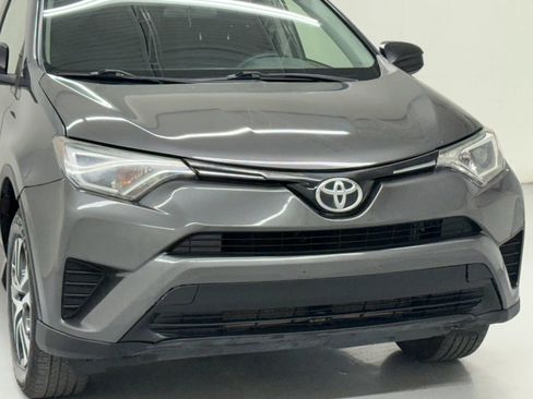 Used 2016 Toyota RAV4 LE image 12