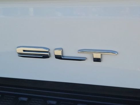 Used 2025 GMC Sierra 1500 SLT AWD/4WD image 29