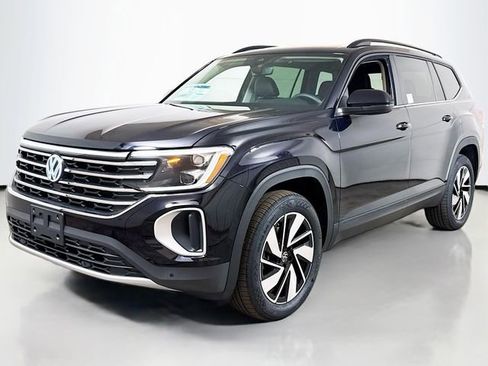 New 2026 Volkswagen Atlas SE image 1