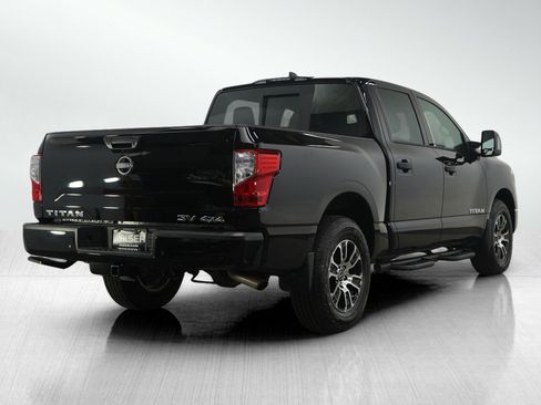 Used 2024 Nissan Titan SV w/ SV Convenience Package image 5