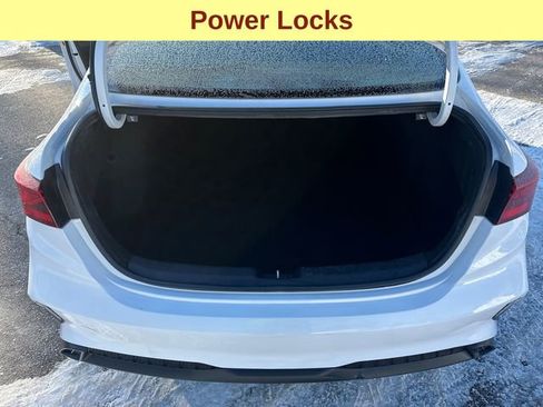 Used 2023 Kia Forte LXS image 12