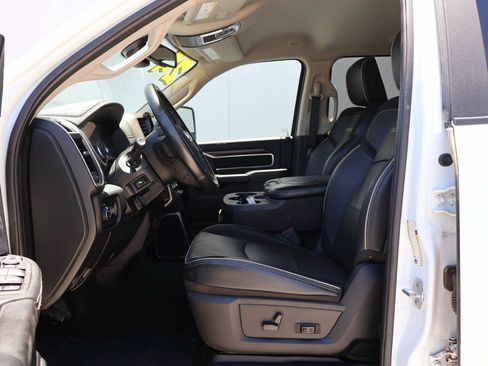 Used 2024 RAM 2500 Laramie AWD/4WD image 8