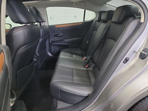 Used 2020 Lexus ES 350 w/ Luxury Package FWD image 28