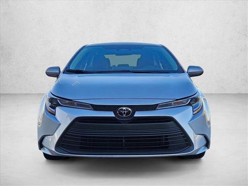 Used 2024 Toyota Corolla LE image 2