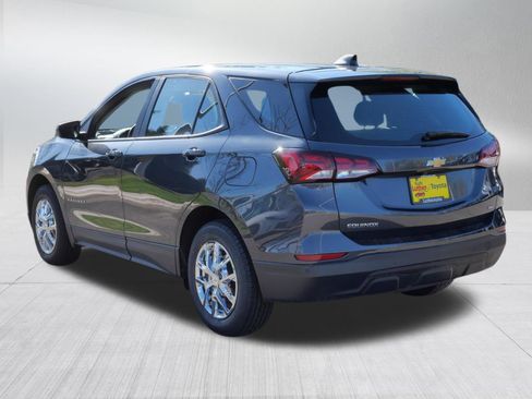 Used 2022 Chevrolet Equinox LS AWD/4WD image 5