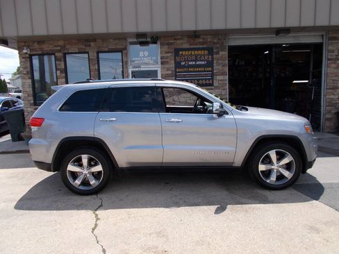 Used 2014 Jeep Grand Cherokee Limited AWD/4WD image 2