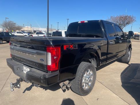 Used 2017 Ford F350 Platinum w/ Platinum Ultimate Package image 6