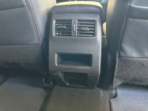 Used 2024 Mitsubishi Outlander SE AWD/4WD image 30