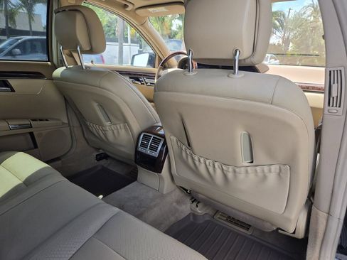 Used 2013 Mercedes-Benz S 550 w/ Sport Pkg Plus One image 27