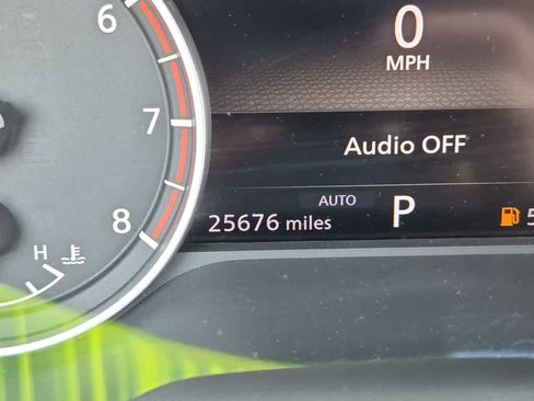 Used 2023 Nissan Rogue SV AWD/4WD image 17