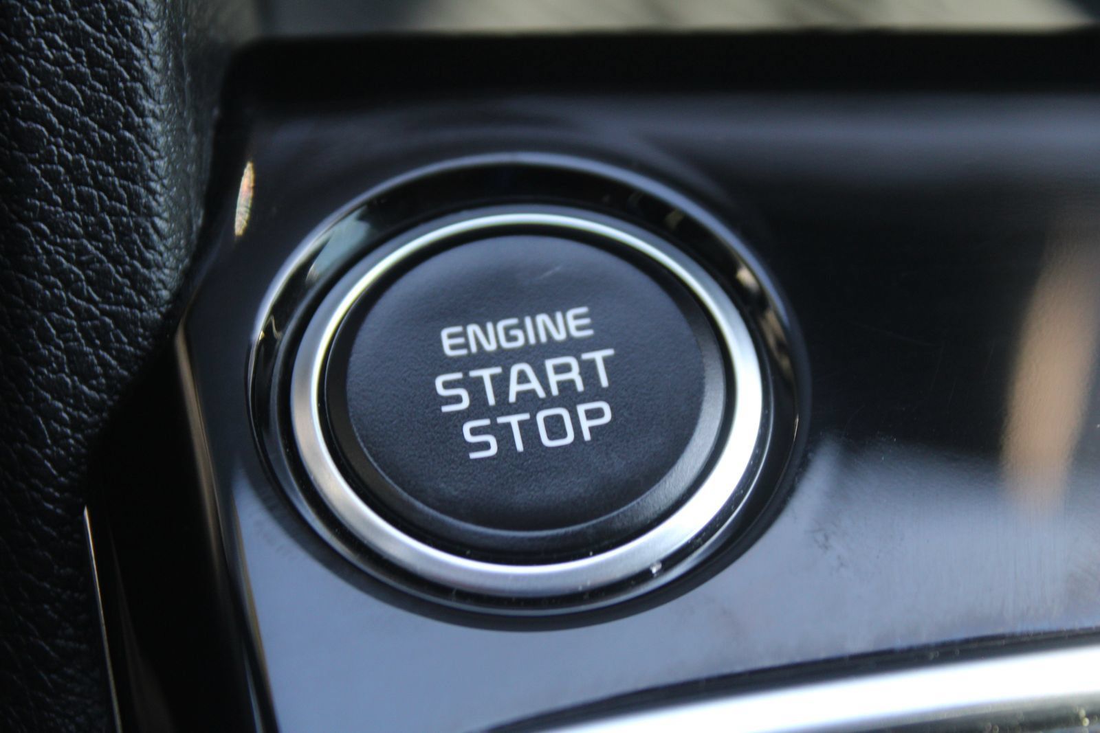 Certified 2024 Kia Sportage EX FWD image 32