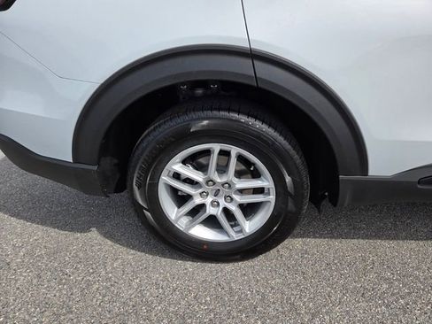 New 2026 Ford Explorer Active image 14