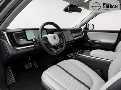 Used 2024 Rivian R1S Adventure AWD/4WD image 7