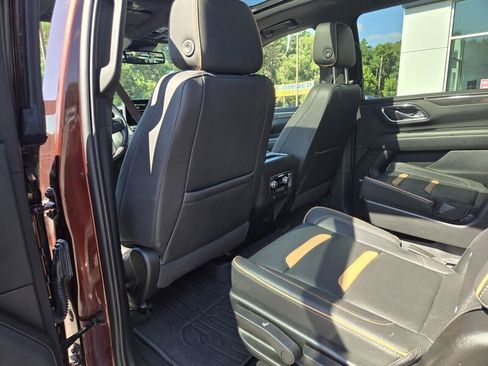 Used 2023 GMC Yukon XL AT4 w/ Technology Package AWD/4WD image 26
