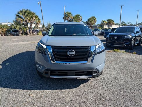 New 2025 Nissan Pathfinder Platinum w/ Cargo Package image 8