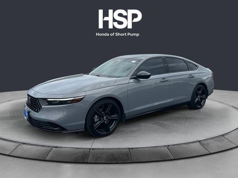 Used 2025 Honda Accord Sport image 1