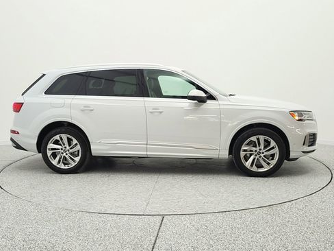 Used 2021 Audi Q7 2.0T Premium w/ Convenience Package AWD/4WD image 4