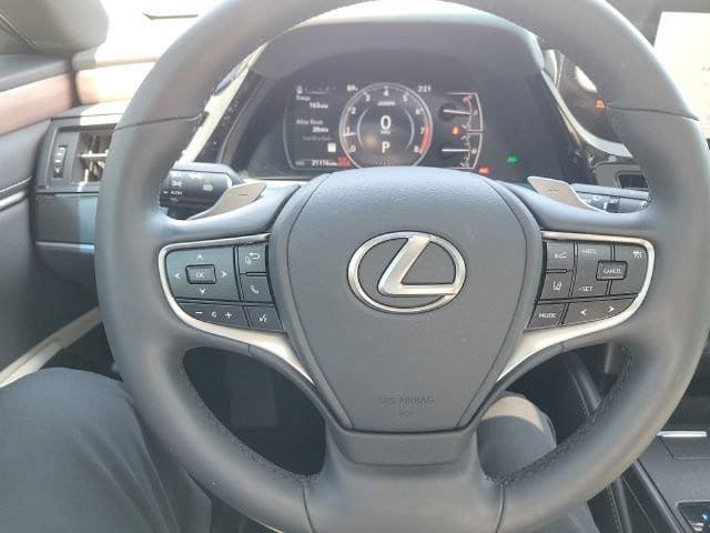 Used 2023 Lexus ES 250 w/ Premium Package AWD/4WD image 33