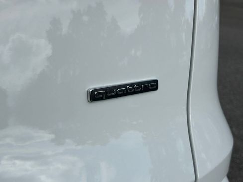 Used 2025 Audi Q5 Premium w/ Convenience Package image 50