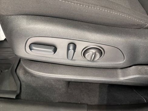 Certified 2023 Chevrolet Traverse LT image 18