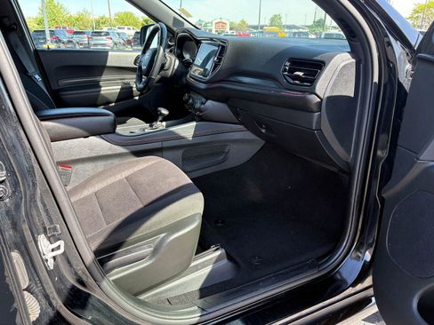 Used 2025 Dodge Durango GT AWD/4WD image 10