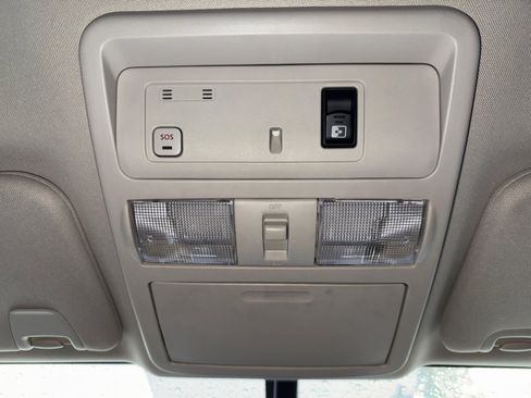 Used 2019 Nissan Titan PRO-4X w/ Pro-4x Convenience Package image 18