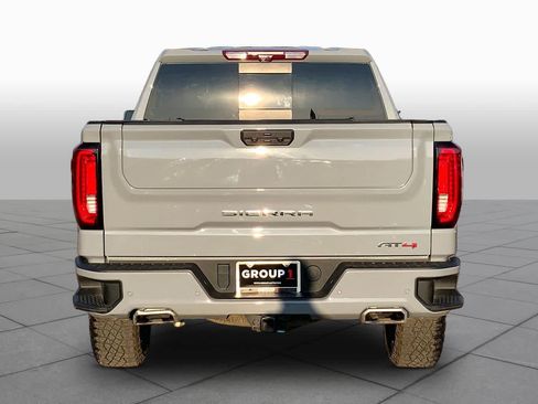 Used 2024 GMC Sierra 1500 AT4 w/ Technology Package AWD/4WD image 5
