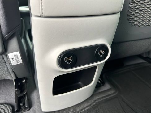 Used 2024 Hyundai Ioniq 5 SE AWD/4WD image 32