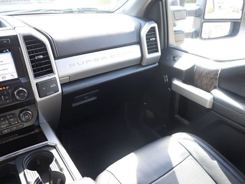 Used 2019 Ford F350 Lariat w/ Tow Technology Bundle AWD/4WD image 21
