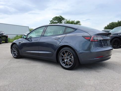 Used 2021 Tesla Model 3 Long Range AWD/4WD image 4